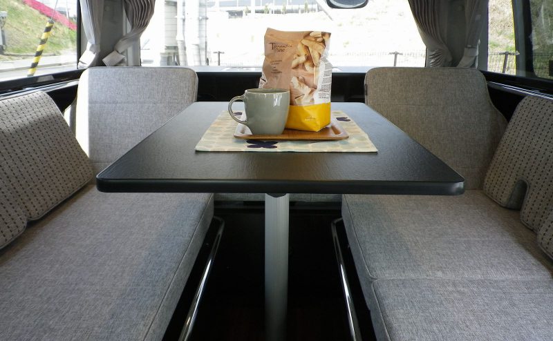 テーブル 脱着式(スライド機能付きΦ60)