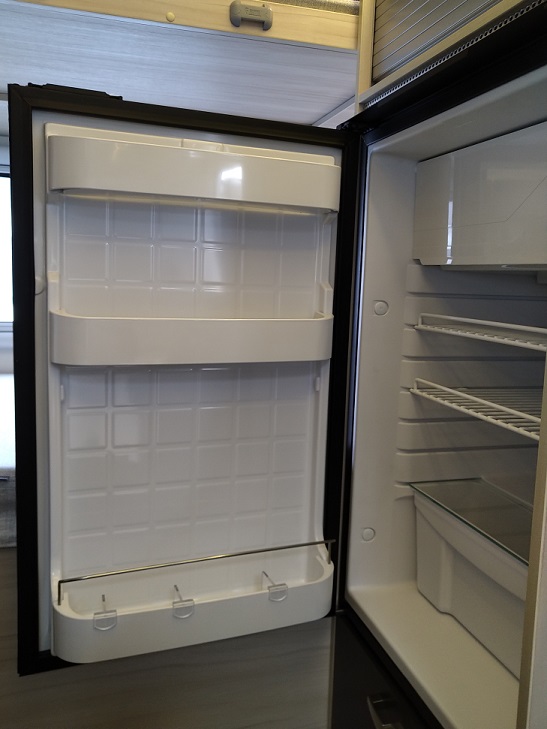 冷蔵庫 VITRIFRIGO 85ℓ